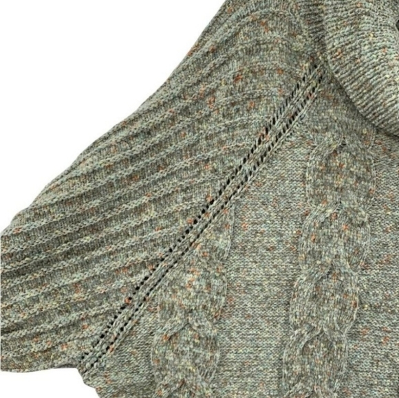 Moon & Madison Cozy Collection Sweater Size: S/M..Cowl Neck... Sage... 🆕 NEW - Picture 5 of 16